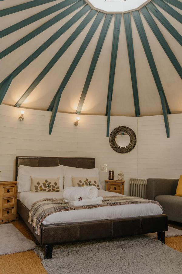 Little England Retreats - Cottage, Yurt And Shepherd Huts Othery 외부 사진