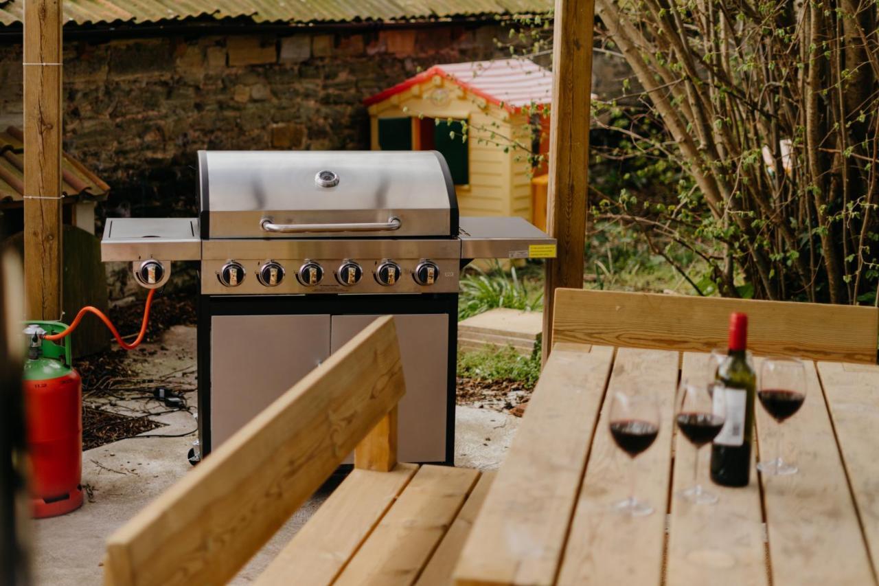 Little England Retreats - Cottage, Yurt And Shepherd Huts Othery 외부 사진