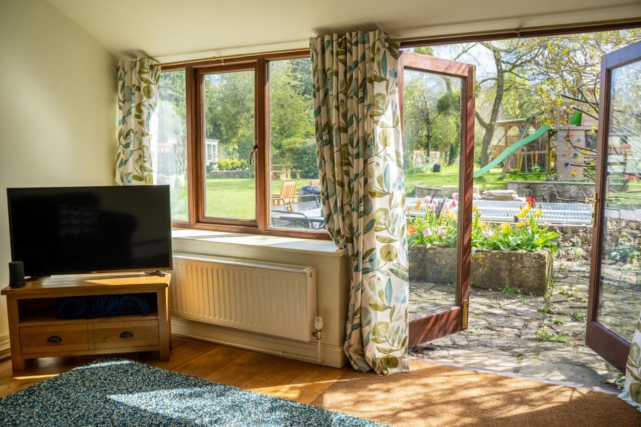 Little England Retreats - Cottage, Yurt And Shepherd Huts Othery 외부 사진